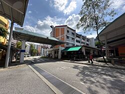 Hougang Avenue 1 (D19), Shop House #436680201